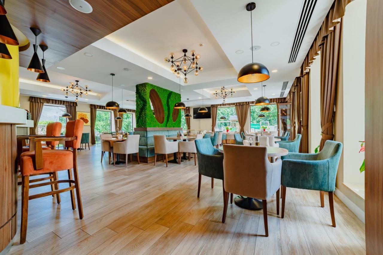 Radsor Hotel Ришнов Екстер'єр фото