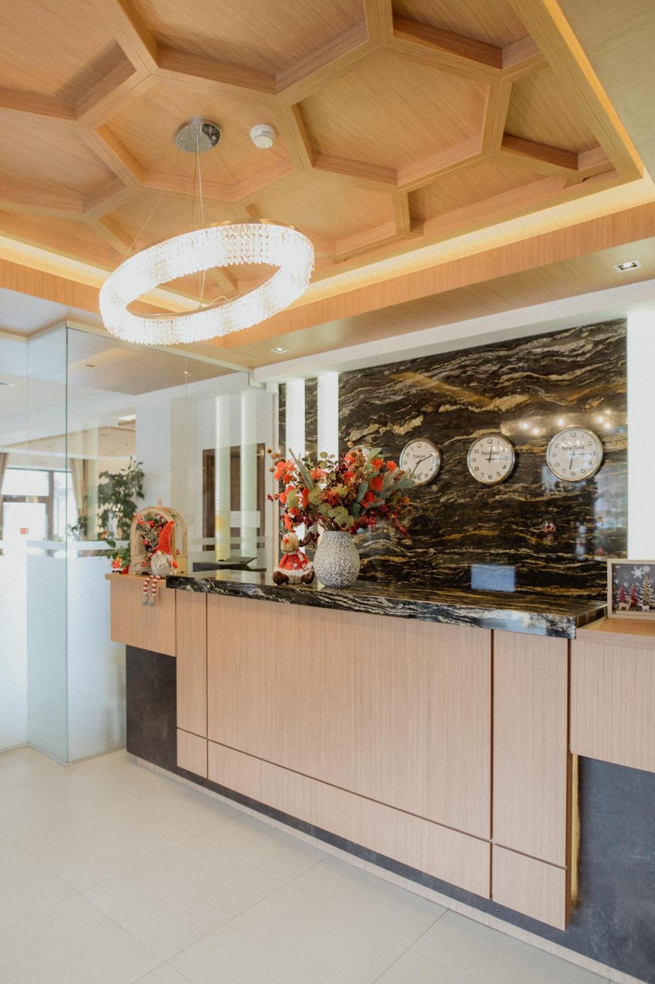 Radsor Hotel Ришнов Екстер'єр фото