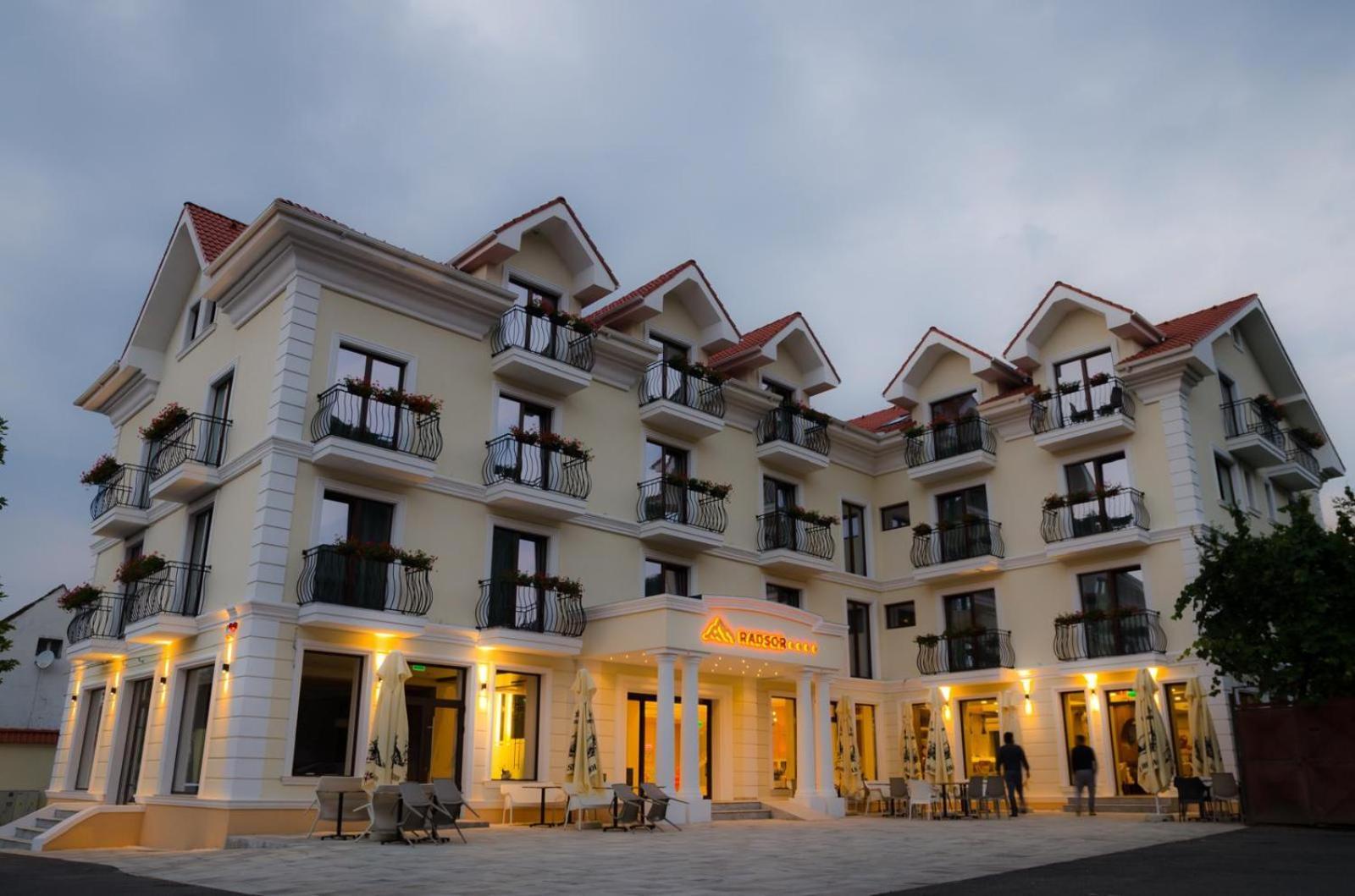 Radsor Hotel Ришнов Екстер'єр фото
