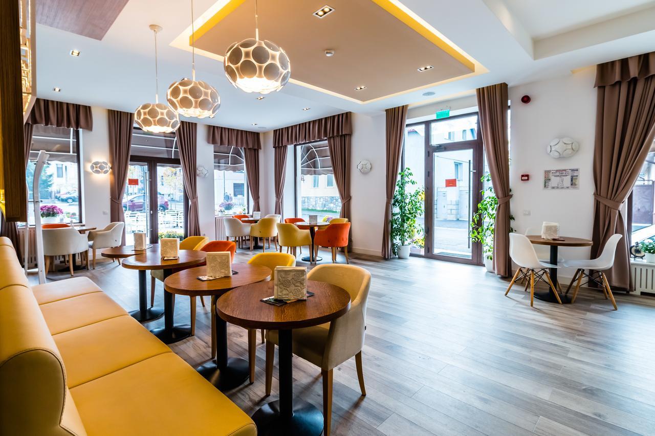 Radsor Hotel Ришнов Екстер'єр фото