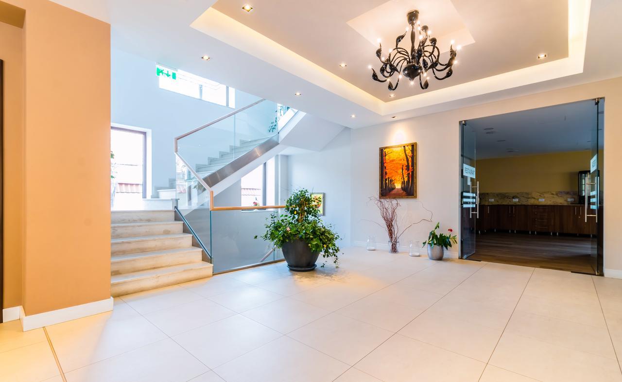 Radsor Hotel Ришнов Екстер'єр фото