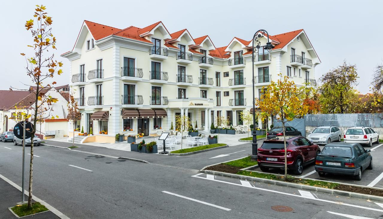 Radsor Hotel Ришнов Екстер'єр фото
